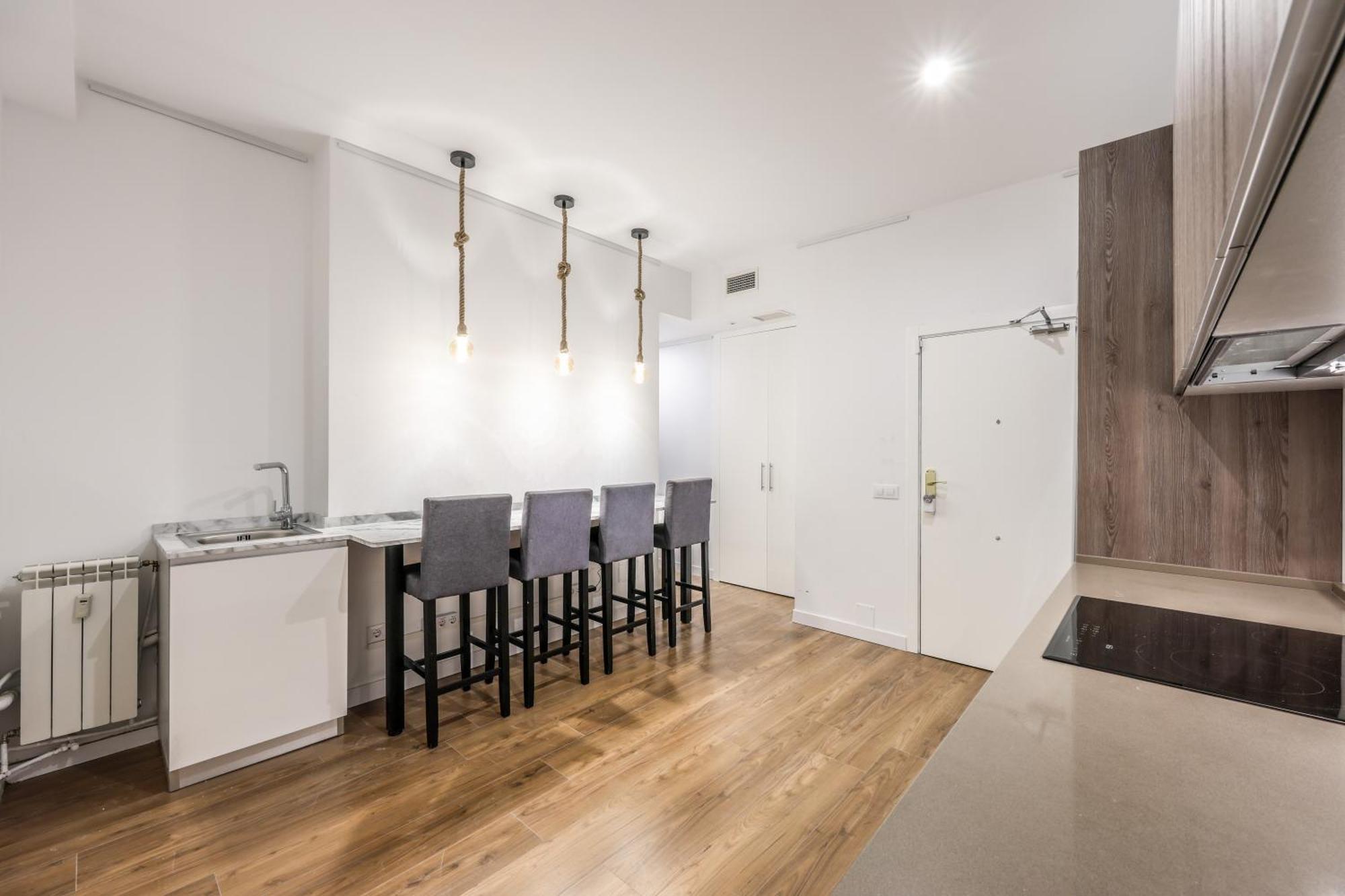 Отель Be Coliving Madrid Centro Экстерьер фото