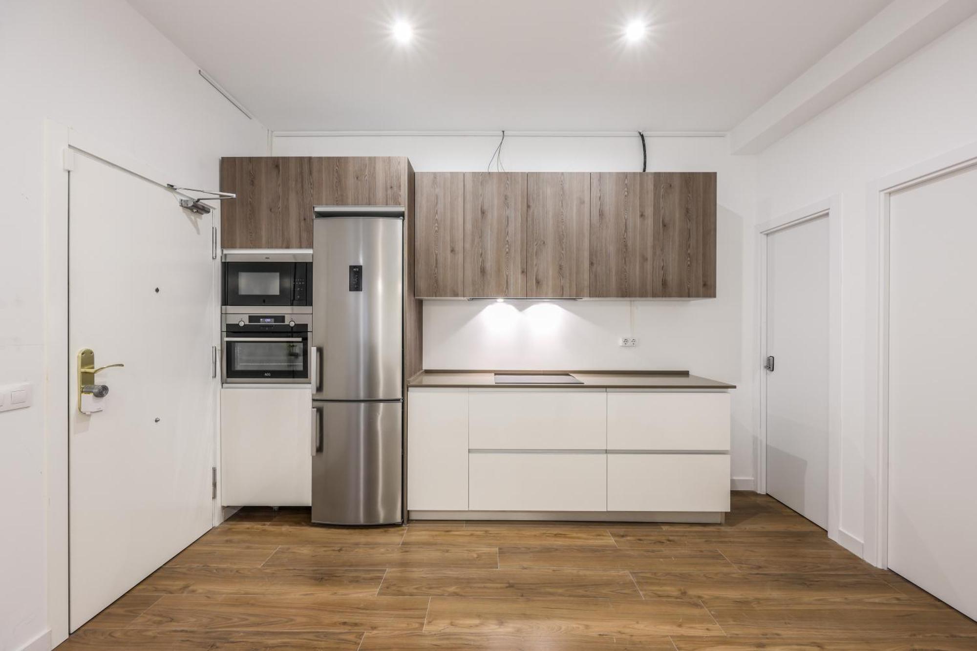 Отель Be Coliving Madrid Centro Экстерьер фото