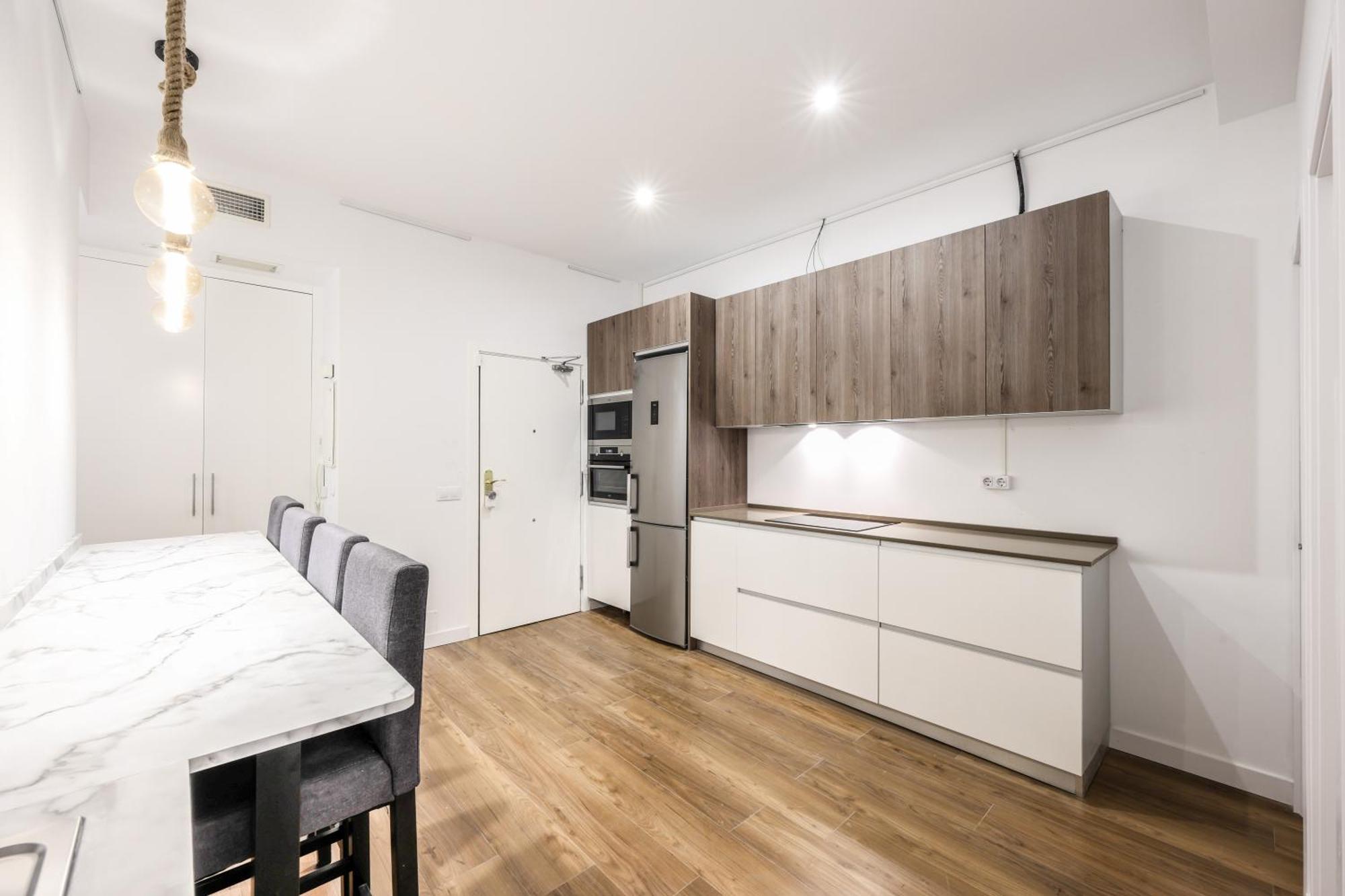 Отель Be Coliving Madrid Centro Экстерьер фото
