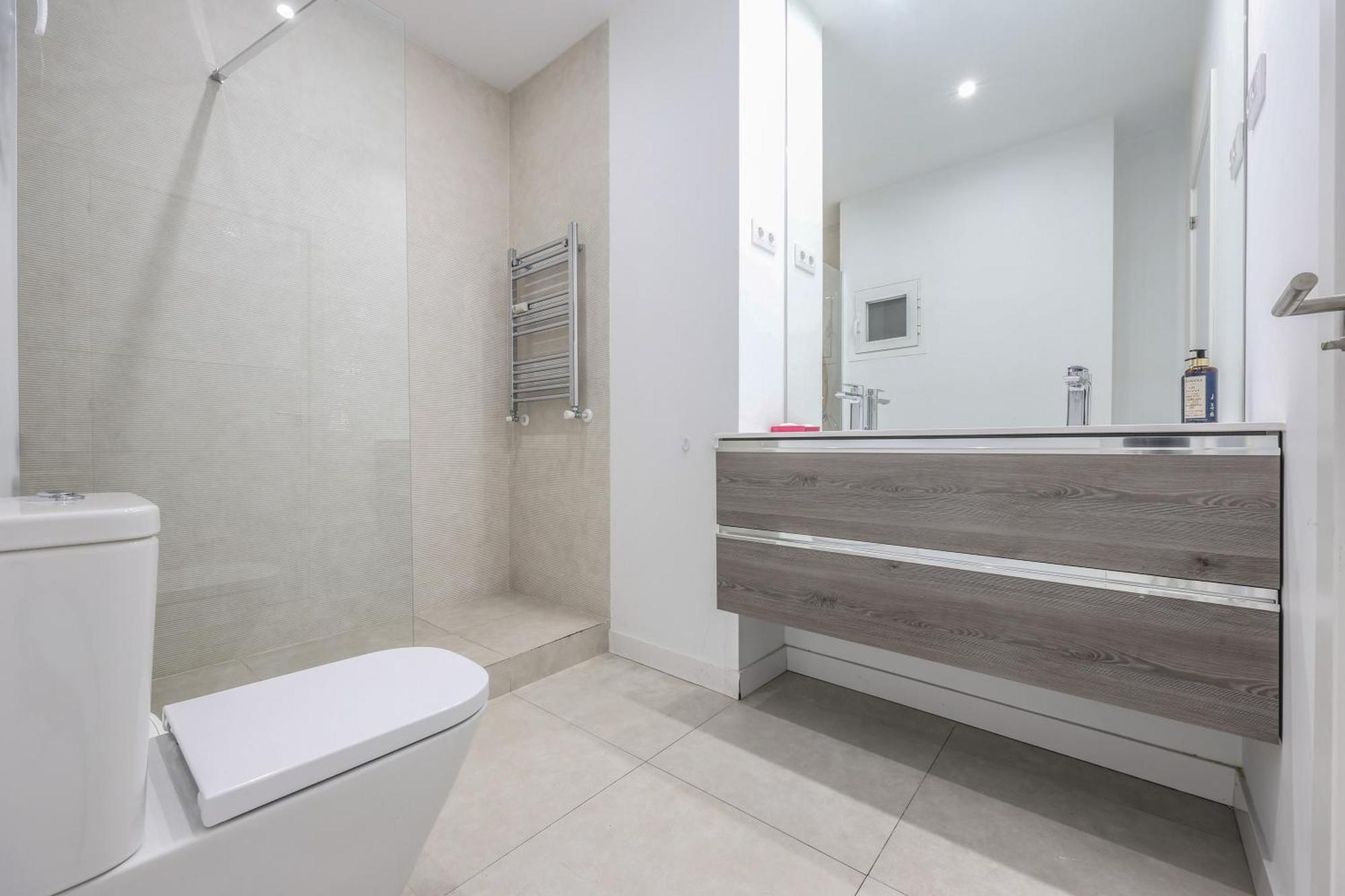 Отель Be Coliving Madrid Centro Экстерьер фото